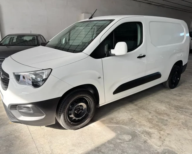 OPEL COMBO Cargo XL 1.5 Edition L2H1 Navi Apple PREZZO LIBERO