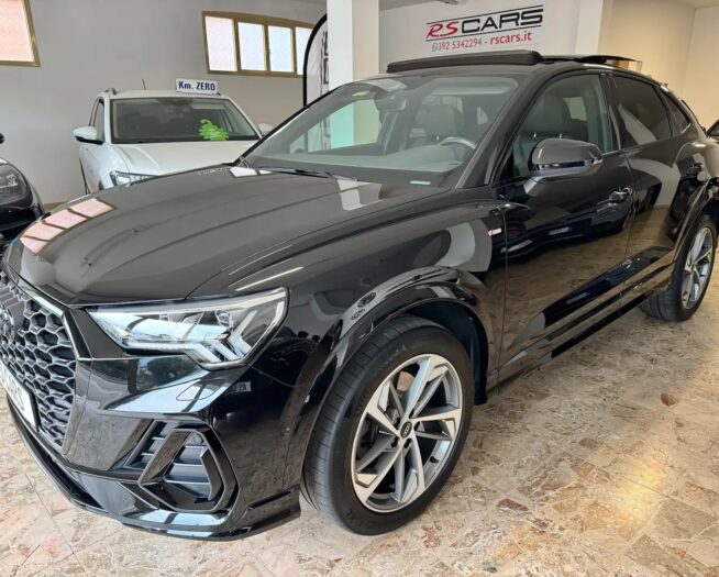 Audi Q3 Sportback 40 tdi quattro S line Black Tetto Matrix