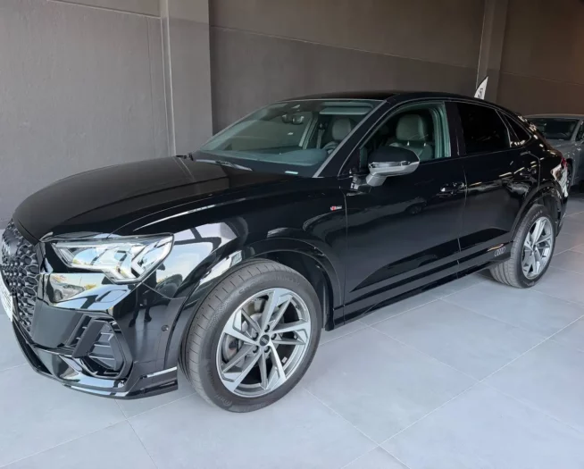 Audi Q3 Sportback 40 tdi S-tr quattro S line Identity Black Tetto Matrix Tele360